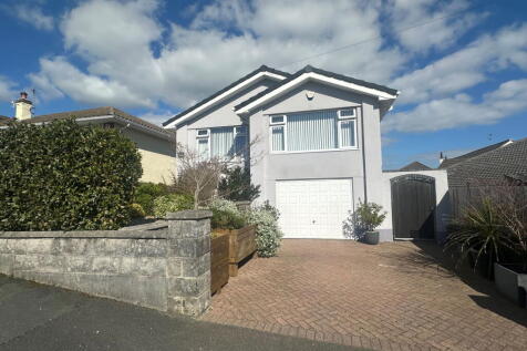 Furzehatt Rise, Plymouth PL9 2 bed detached bungalow for sale