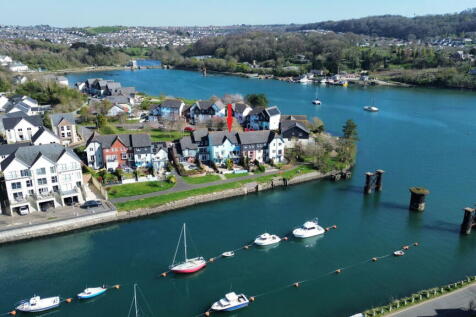 The Old Wharf, Plymouth PL9 4 bed terraced house for sale