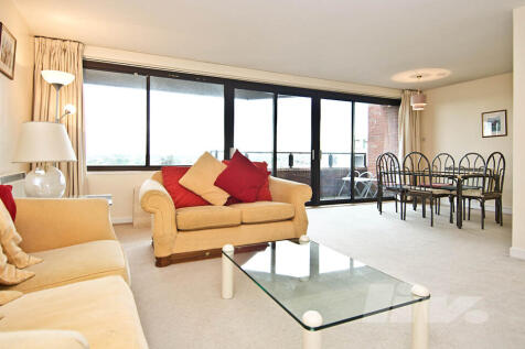 Finchley, London NW3 2 bed flat for sale