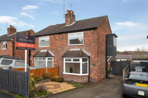 2 bedroom semi-detached house for sale