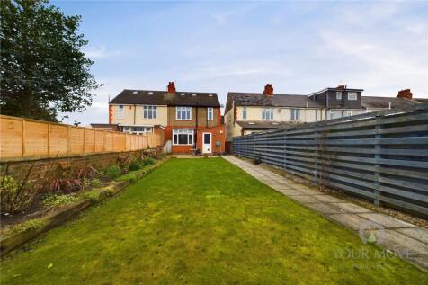 Elmhurst Avenue, Spinney Hill... 3 bed semi