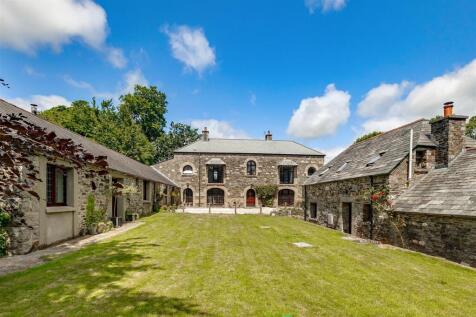 6 bedroom country house for sale