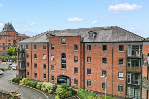 Elphins Drive, Beaumont Court, WA4 2 bed flat for sale