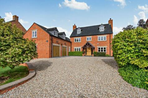 6 bedroom detached house for sale