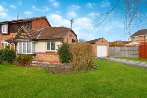 2 bedroom semi-detached bungalow for sale