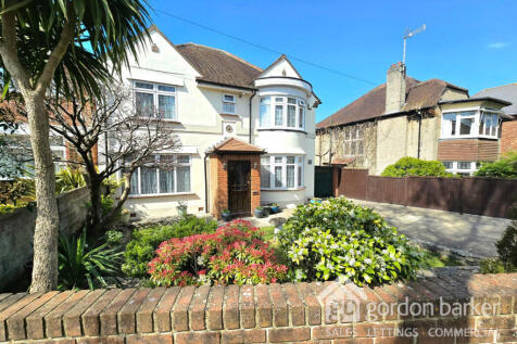 Cecil Avenue, Bournemouth BH8 4 bed detached house for sale