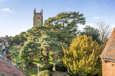 High Street, East Grinstead, West Sussex 3 bed apartment for sale