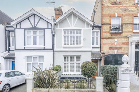 4 bedroom terraced house for sale