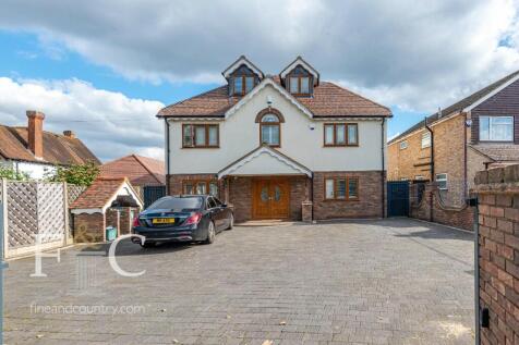 6 bedroom detached house for sale