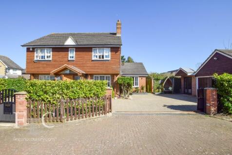 5 bedroom detached house for sale