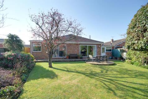 Prince Crescent, Staunton, Gloucester 3 bed detached bungalow for sale