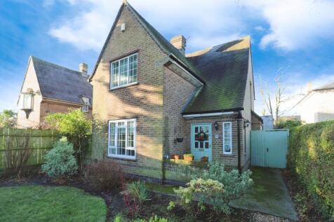 2 bedroom detached house for sale