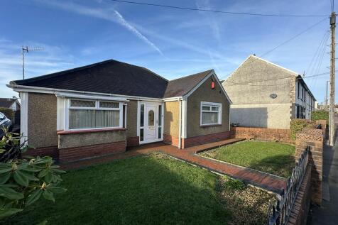 2 bedroom detached bungalow for sale