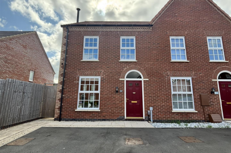 3 bedroom town house for sale