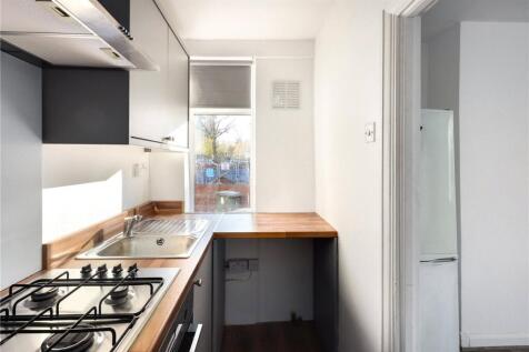 Elizabeth Road, East Ham, London, E6 2 bed maisonette for sale