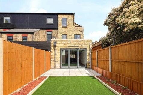 Kingsley Road, Forest Gate, London, E7 3 bed end of terrace house for sale