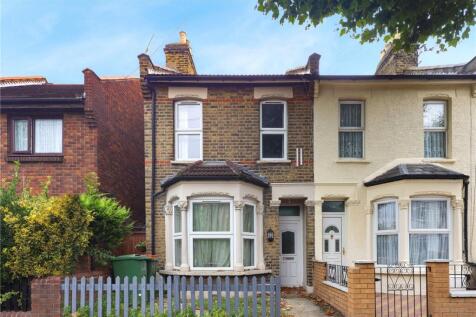 Nine Acres Close, London, E12 3 bed terraced house for sale