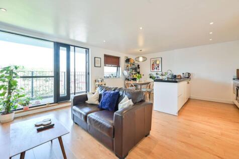Rothsay Street, London Bridge... 2 bed flat for sale