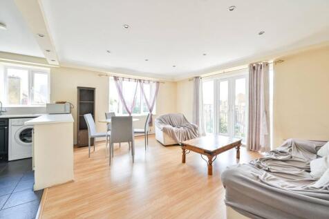 Quayside Court, Rotherhithe, London... 2 bed flat for sale