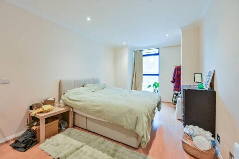 Baltic Quay, Rotherhithe, London, SE16 1 bed flat for sale