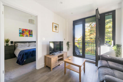 Weybrook House, Weyside Park... 1 bed flat for sale