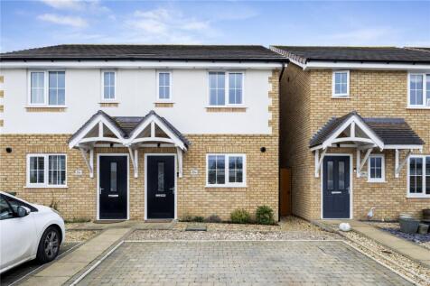 2 bedroom semi-detached house for sale