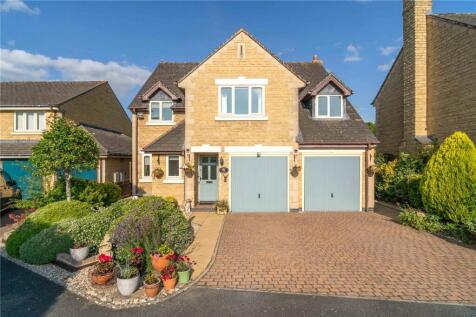 Mills Close, Broadway... 4 bed detached house for sale