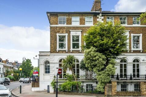 North Side Wandsworth Common, Battersea 2 bed flat for sale