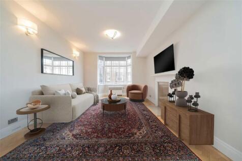 3 bedroom flat for sale