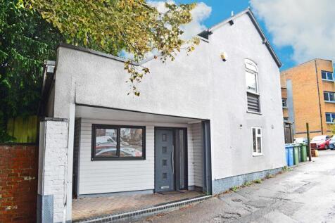 8 bedroom detached house for sale