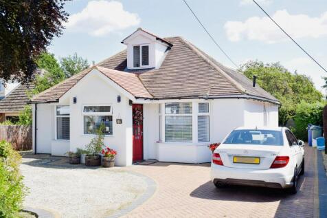 4 bedroom detached bungalow for sale