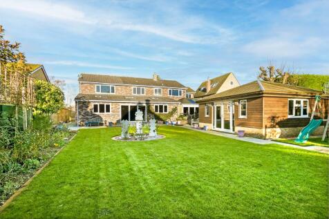 7 bedroom detached house for sale