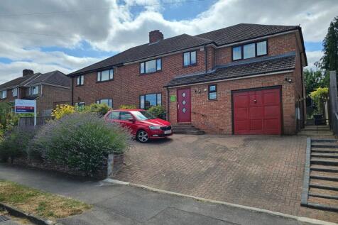 4 bedroom semi-detached house for sale