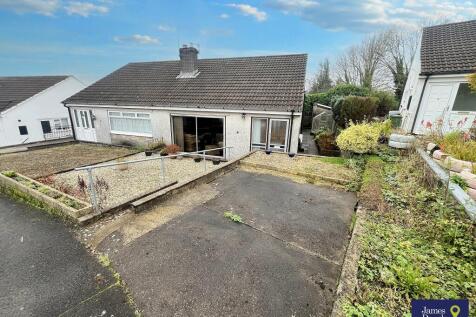 2 bedroom semi-detached bungalow for sale