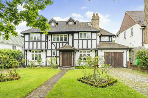 5 bedroom detached house for sale