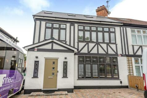 5 bedroom semi-detached house for sale