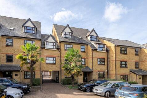 Albemarle Road, Beckenham 2 bed flat for sale