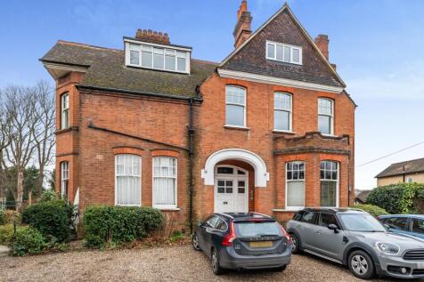 Copers Cope Road, Beckenham, Kent, BR3 2 bed flat for sale