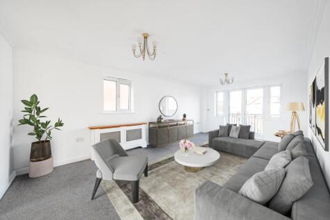 Bromley Road, Beckenham, London, BR3 2 bed flat for sale