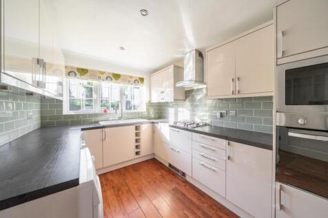 Nettlestead Close, Beckenham, Kent, BR3 3 bed terraced house for sale