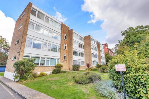 Albemarle Road, Beckenham, BR3 2 bed flat for sale