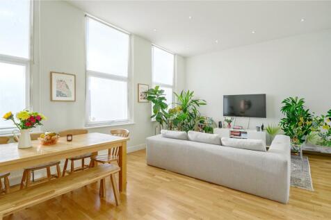 Holloway Road, Holloway, Islington... 2 bed apartment for sale