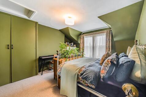 Crockerton Road, Upper Tooting... 2 bed flat for sale