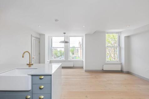 Earlsfield Road, Earlsfield, London... 2 bed flat for sale