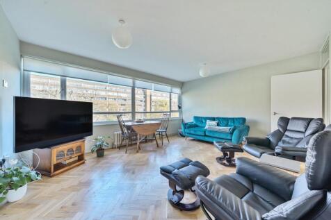 Fair Acres, Bromley, Kent, BR2 2 bed flat for sale