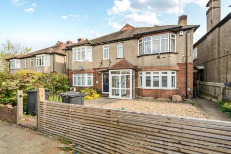 Baston Road, Hayes, Kent, BR2 2 bed maisonette for sale