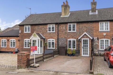 Commonside, Keston, Kent, BR2 2 bed terraced house for sale