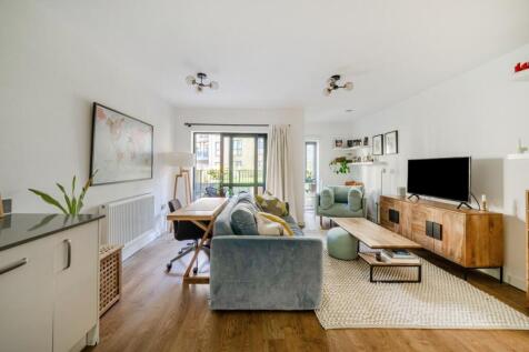 Bishops Road, Highgate, London, N6 1 bed flat for sale