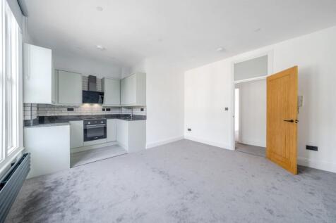Marlborough Road, London, N19 2 bed flat for sale