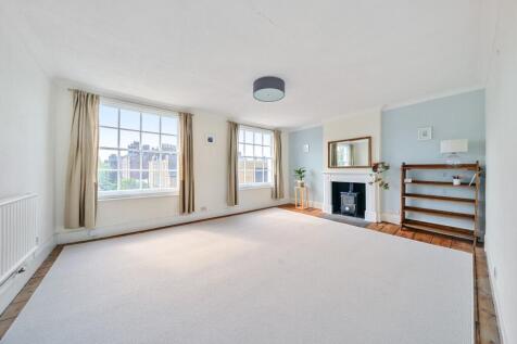 Kennington Road, Kennington, London... 3 bed flat for sale